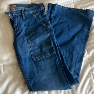 MOTHER Jeans Low Waist Pocket Flare